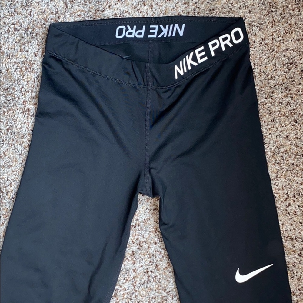 Nike Pro Women’s Leggings